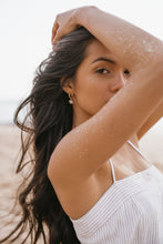 Load image into Gallery viewer, Hira Hoops