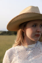 Load image into Gallery viewer, Blue Lace Agate Pebble Necklace