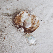 Load image into Gallery viewer, Ariel Pearl Drops