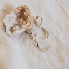 Load image into Gallery viewer, Luna Hoops