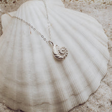 Load image into Gallery viewer, Bay Necklace