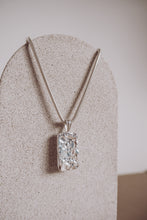 Load image into Gallery viewer, Arani Necklace
